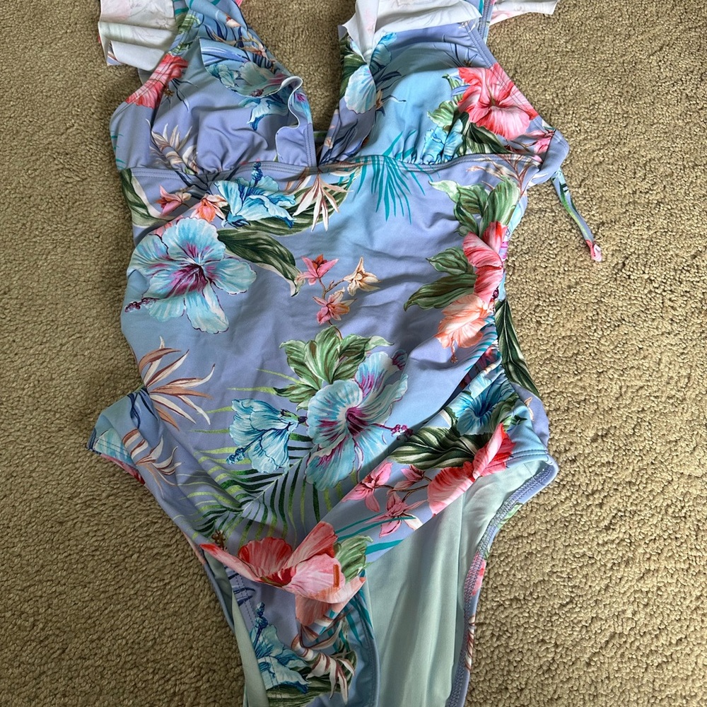 Cupshe Tropical Floral One-Piece Swimsuit - Blue and Pink